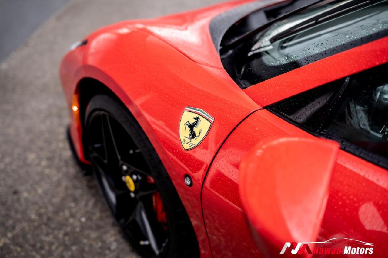 2022 Ferrari F8 Spider CONVERTIBLE|NO LUXURY TAX|CARBON FIBRE TRIM| Photo3