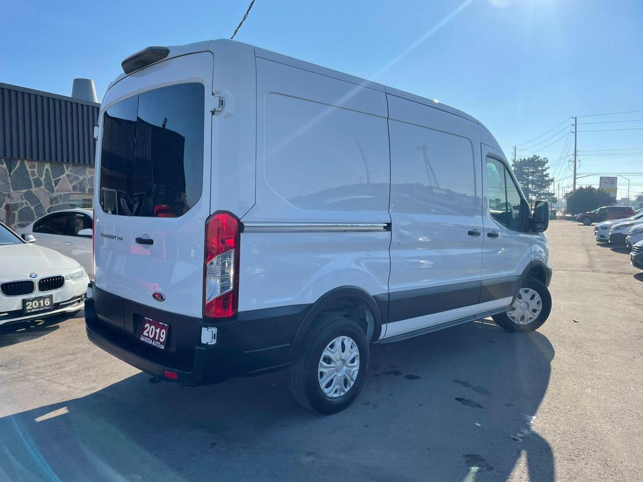 2019 Ford Transit T-250 130" Med Rf 9000  NO ACCIDENT LOW KM - Photo #13