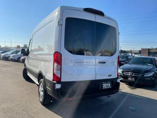 2019 Ford Transit T-250 130" Med Rf 9000  NO ACCIDENT LOW KM - Photo #16