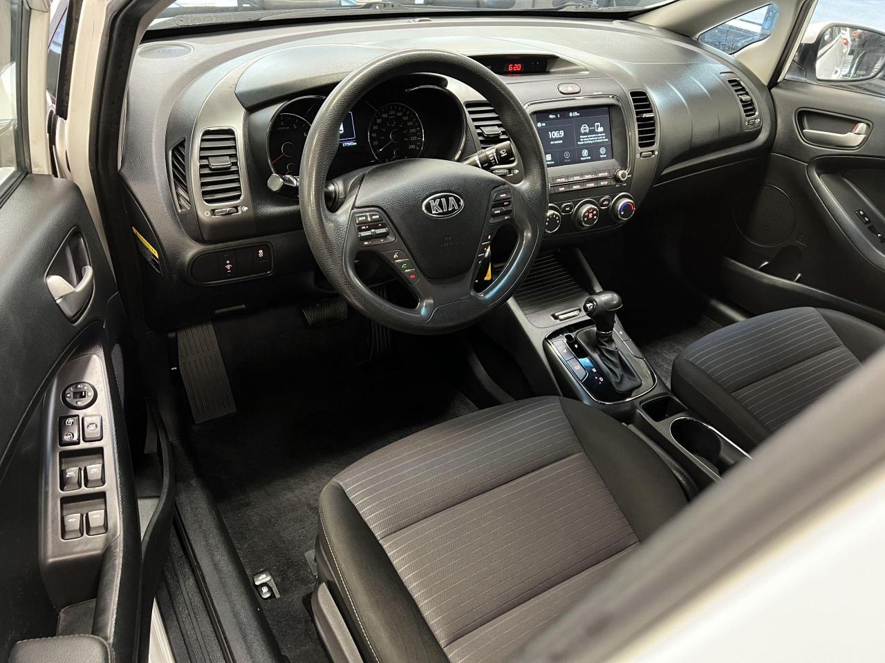 2017 Kia Forte LX+ApplePlay+New Tires+Camera+Heated Seats+A/C - Photo #16