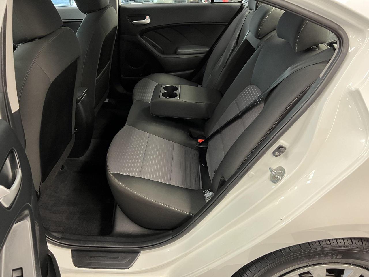 2017 Kia Forte LX+ApplePlay+New Tires+Camera+Heated Seats+A/C Photo82