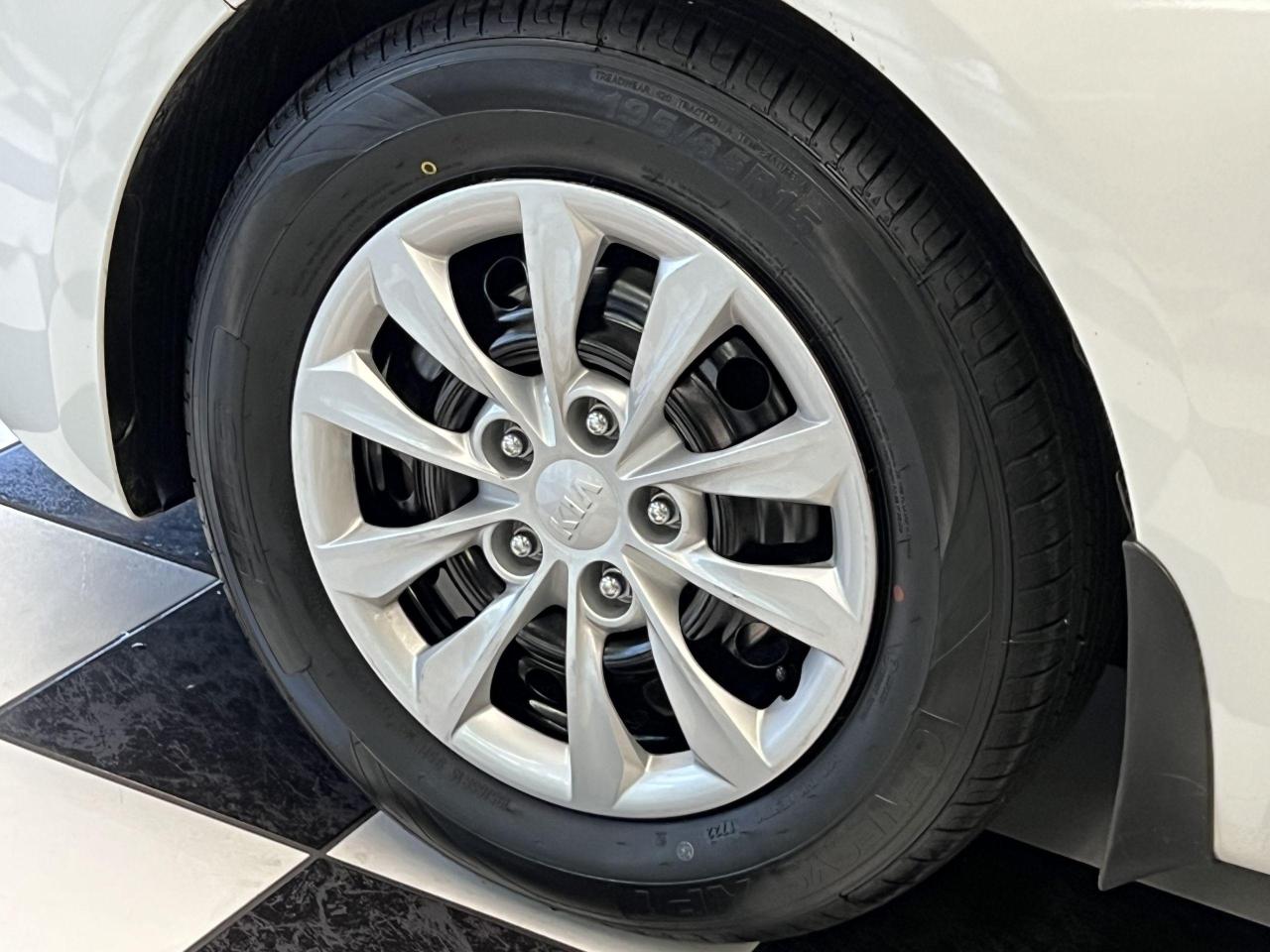 2017 Kia Forte LX+ApplePlay+New Tires+Camera+Heated Seats+A/C - Photo #51