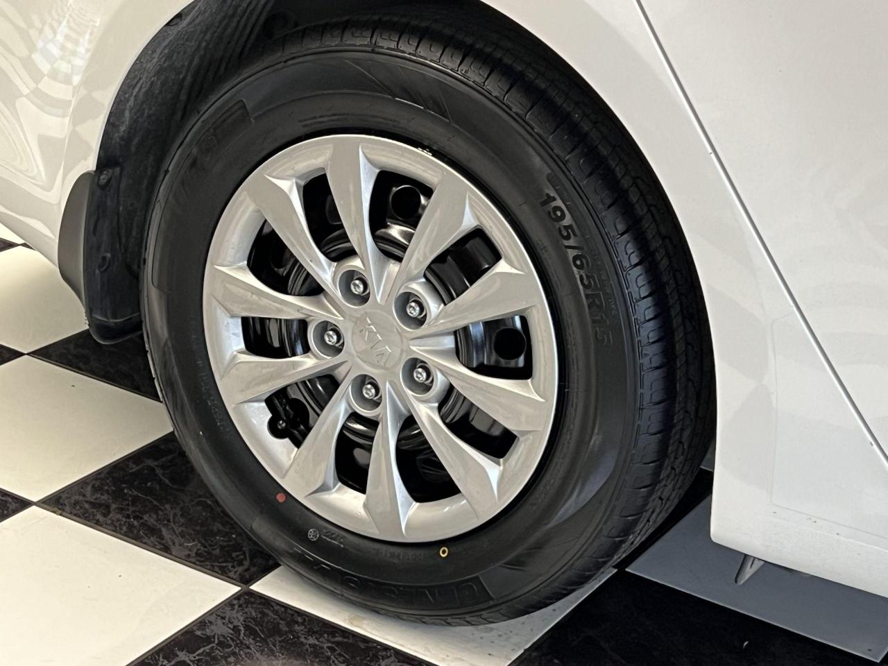 2017 Kia Forte LX+ApplePlay+New Tires+Camera+Heated Seats+A/C - Photo #53