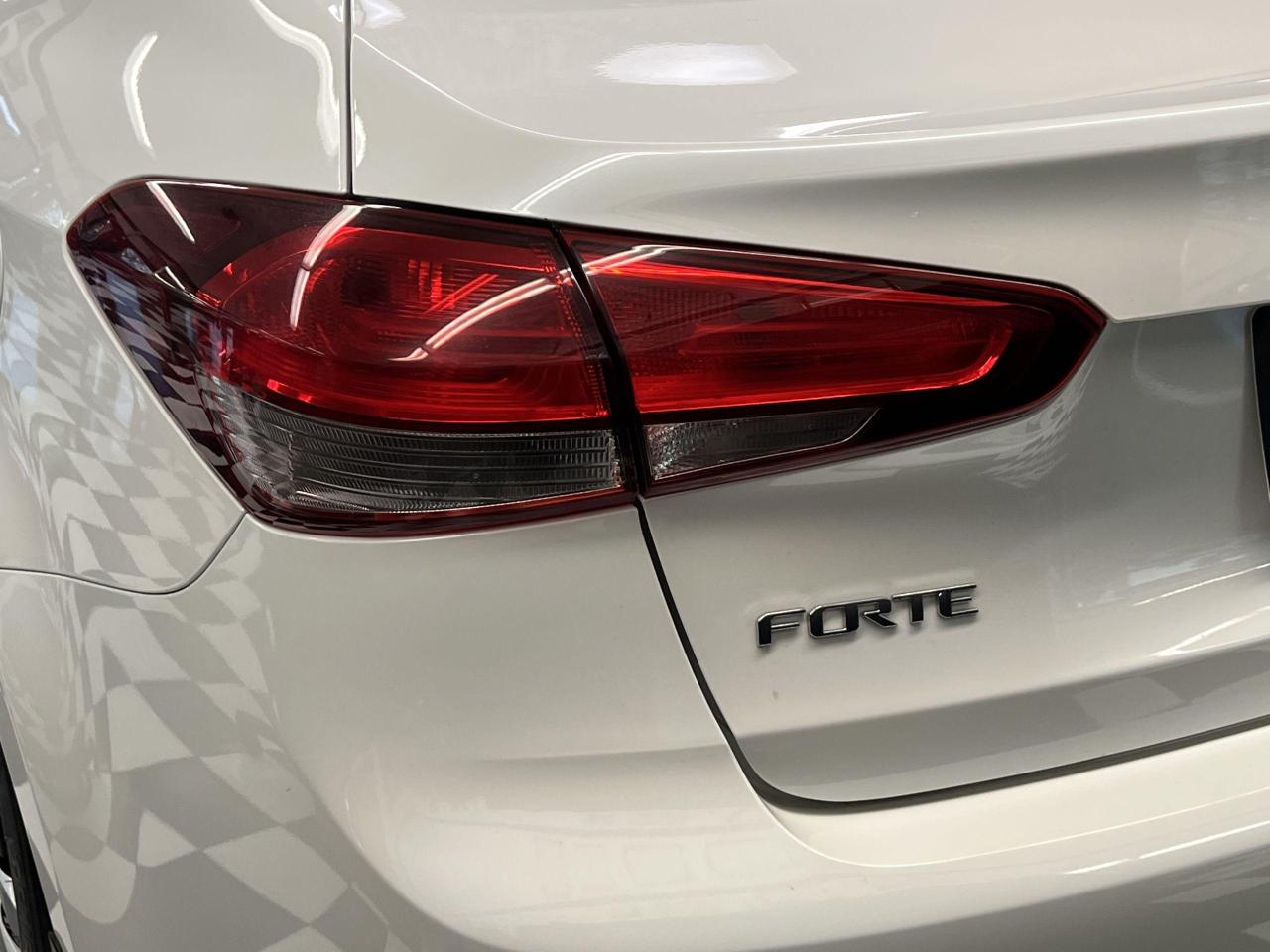 2017 Kia Forte LX+ApplePlay+New Tires+Camera+Heated Seats+A/C - Photo #58