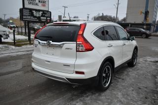 2016 Honda CR-V AWD 5dr Touring BLOWOUT PRICE - Photo #6