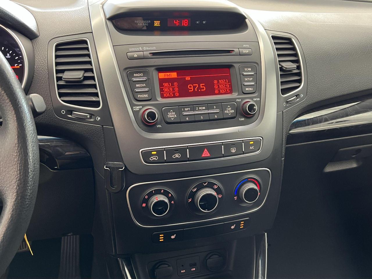 2014 Kia Sorento AWD+New Tires & Brakes+Heated Seats+CLEAN CARFAX - Photo #10