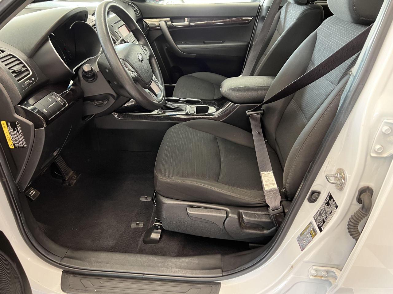 2014 Kia Sorento AWD+New Tires & Brakes+Heated Seats+CLEAN CARFAX - Photo #18