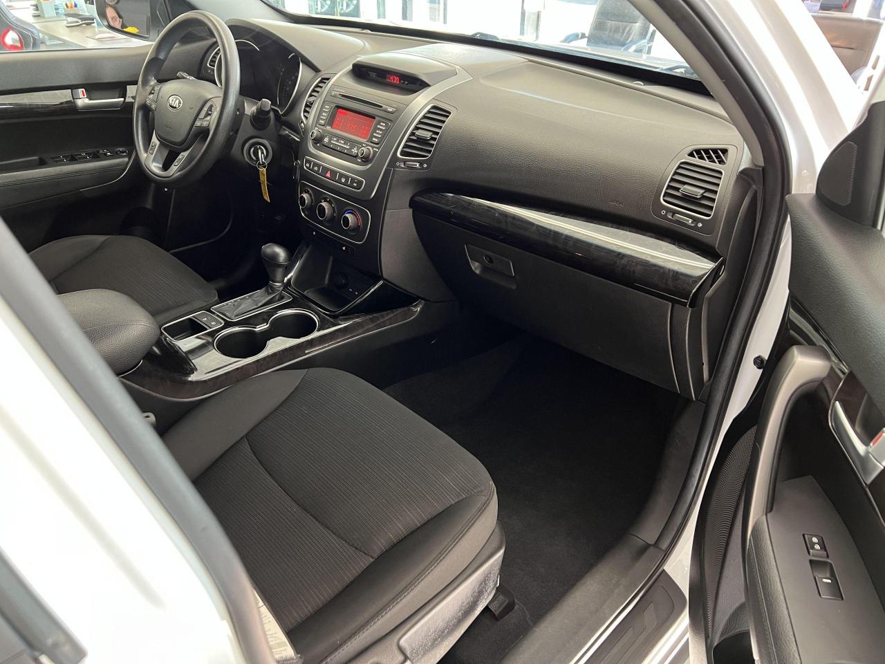 2014 Kia Sorento AWD+New Tires & Brakes+Heated Seats+CLEAN CARFAX - Photo #20