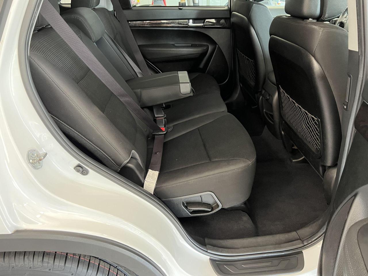 2014 Kia Sorento AWD+New Tires & Brakes+Heated Seats+CLEAN CARFAX - Photo #23