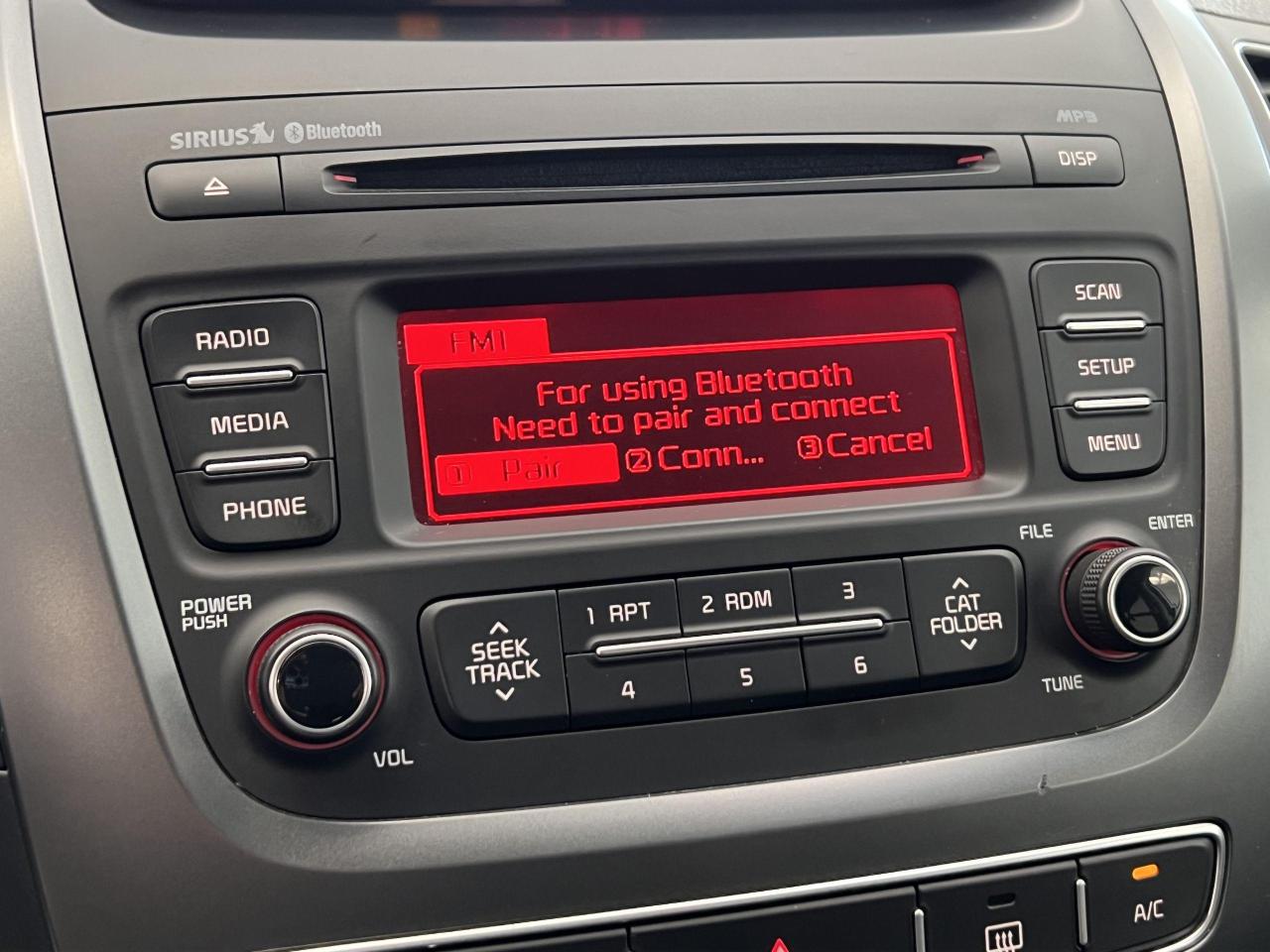 2014 Kia Sorento AWD+New Tires & Brakes+Heated Seats+CLEAN CARFAX - Photo #28