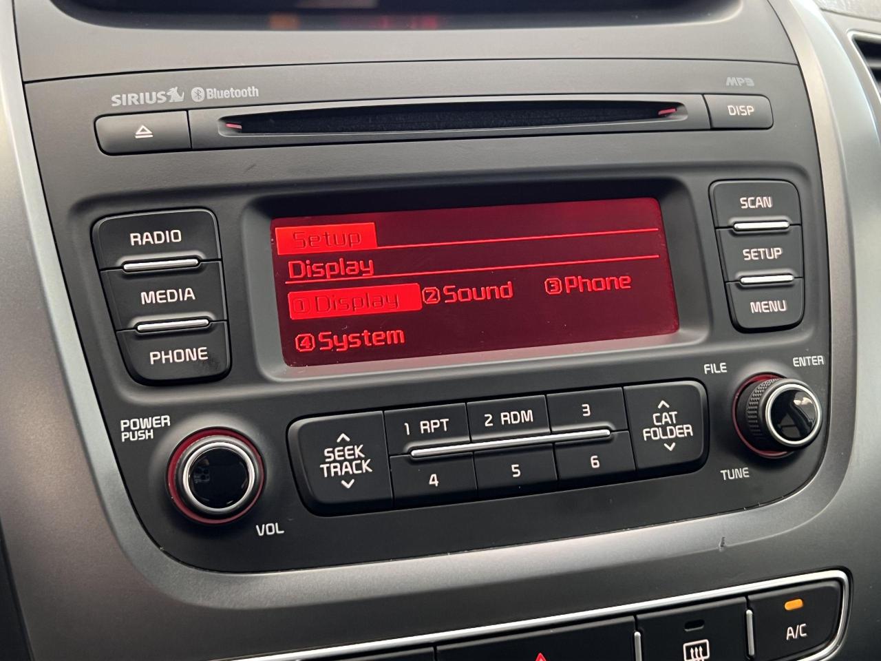 2014 Kia Sorento AWD+New Tires & Brakes+Heated Seats+CLEAN CARFAX - Photo #29
