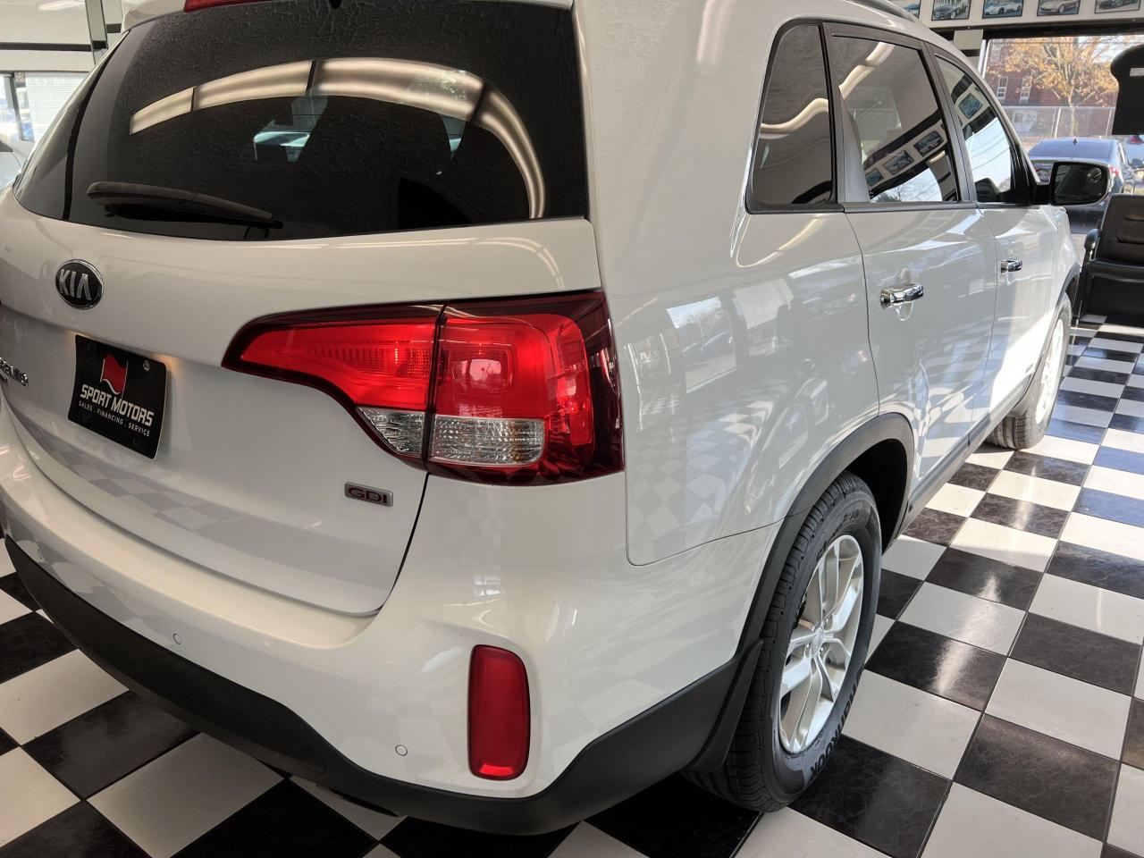 2014 Kia Sorento AWD+New Tires & Brakes+Heated Seats+CLEAN CARFAX - Photo #37