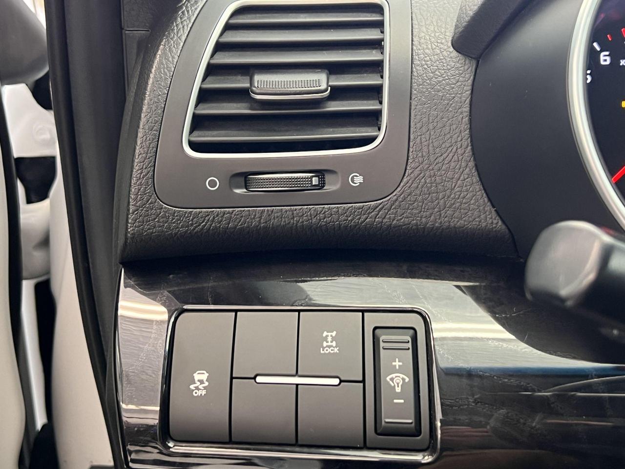 2014 Kia Sorento AWD+New Tires & Brakes+Heated Seats+CLEAN CARFAX - Photo #41