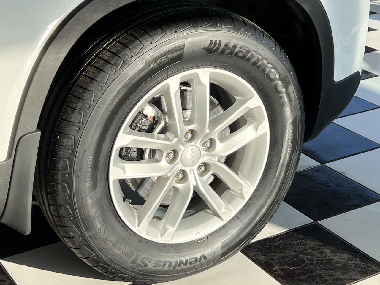 2014 Kia Sorento AWD+New Tires & Brakes+Heated Seats+CLEAN CARFAX - Photo #51