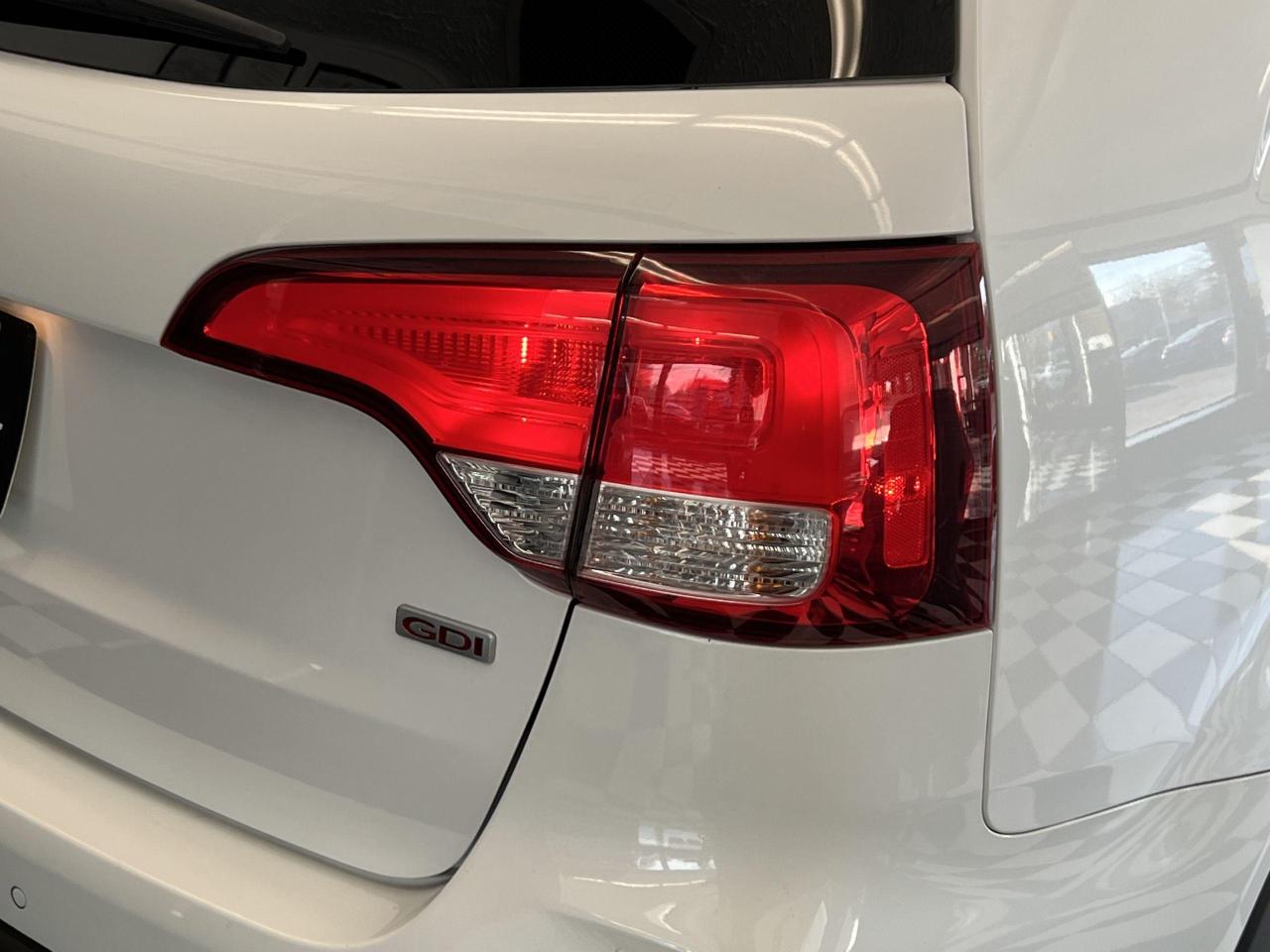 2014 Kia Sorento AWD+New Tires & Brakes+Heated Seats+CLEAN CARFAX Photo117