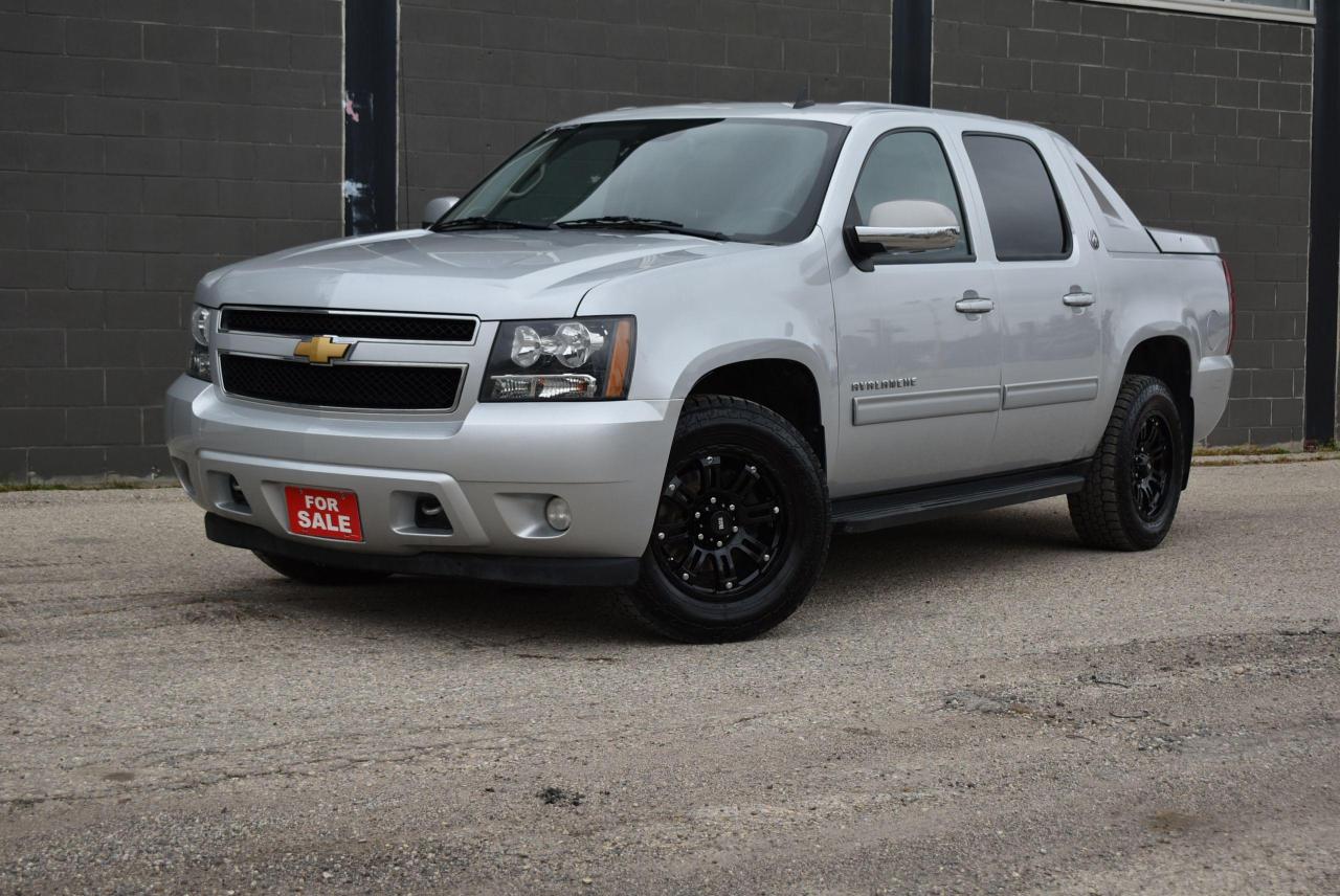 2013 Chevrolet Avalanche 4WD Crew Cab LT w/1SB LOW KM 5.3L - Photo #1