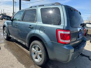 2011 Ford Escape CERTIFIED, WARRANTY INCLUDED, AWD - Photo #2