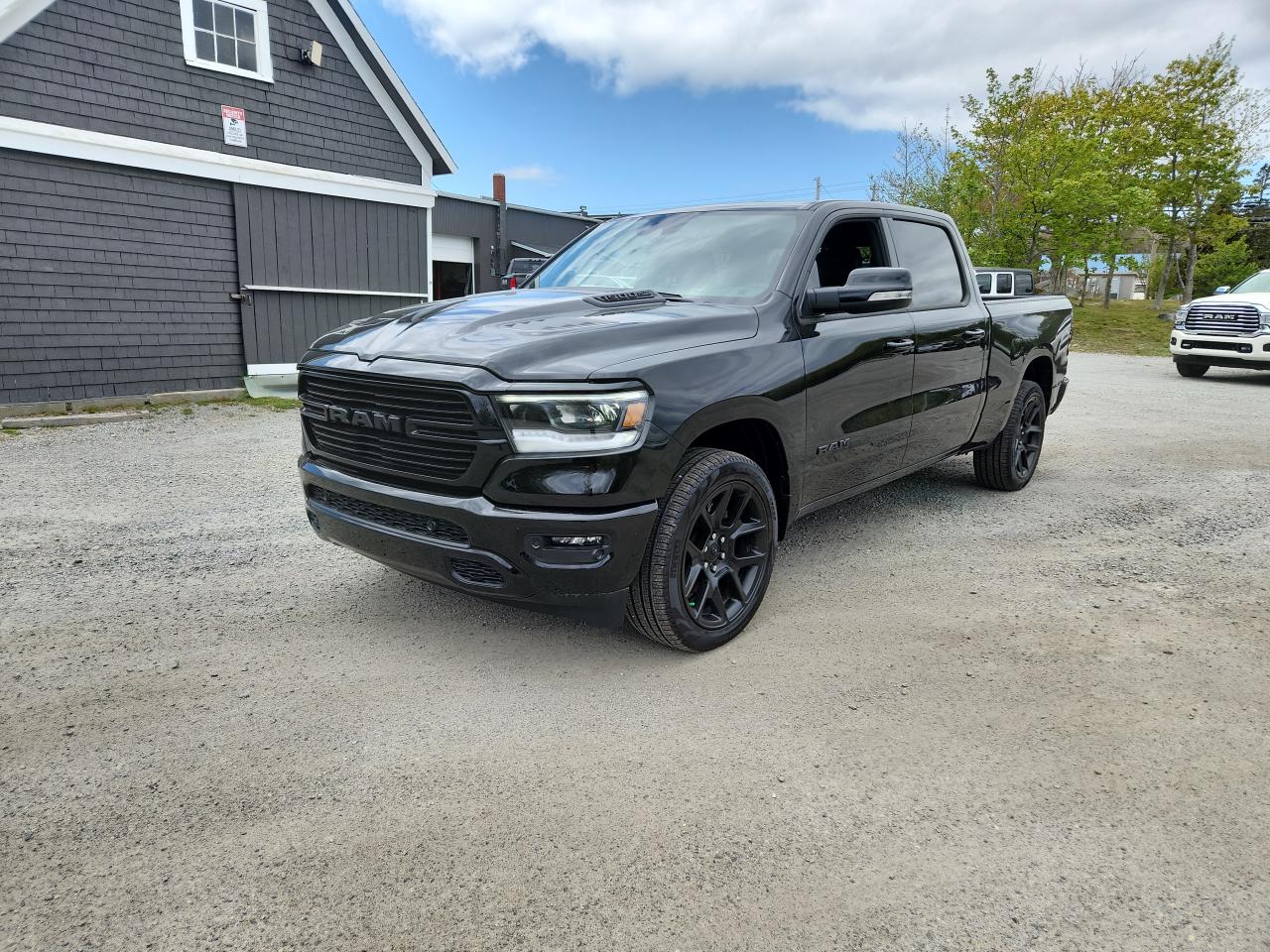 2022 RAM 1500 Sport 4x4 Crew Cab 6'4" Box Photo28