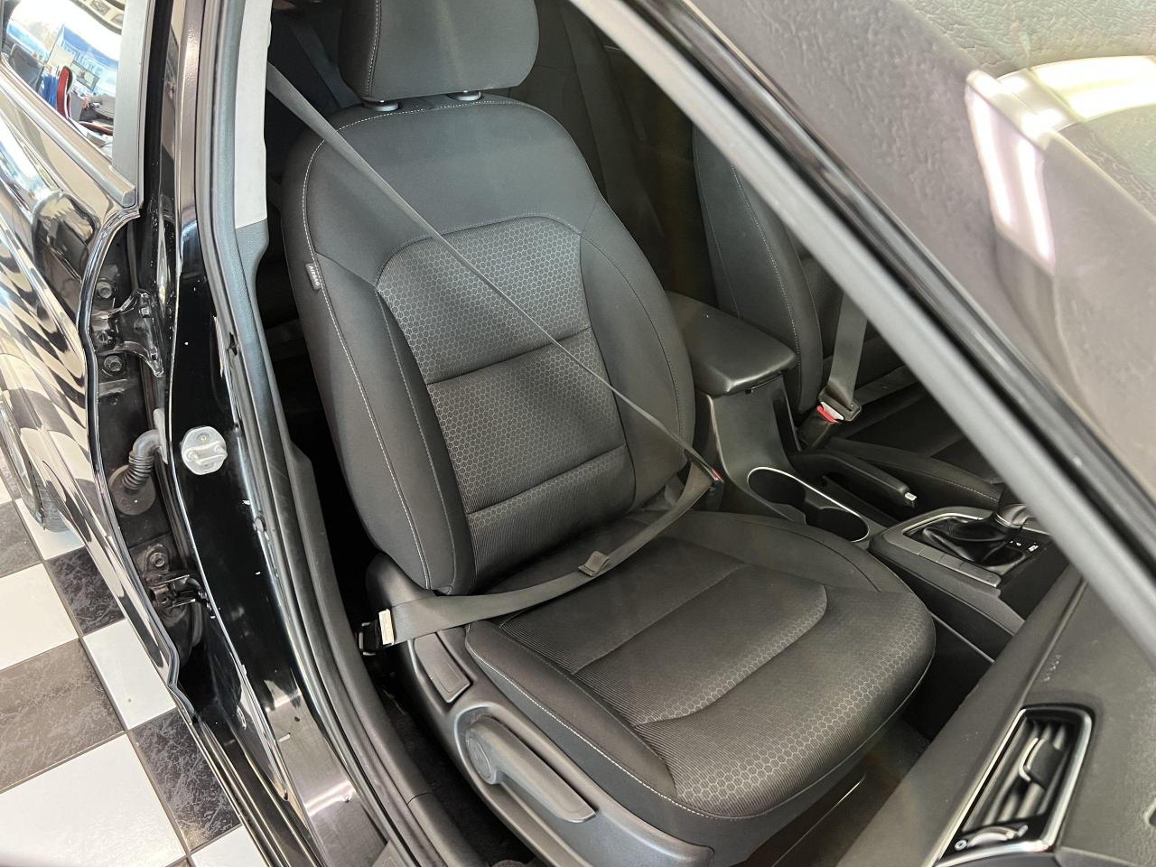 2017 Hyundai Elantra GL+ApplePlay+Camera+Blind Spot+CLEAN CARFAX - Photo #18
