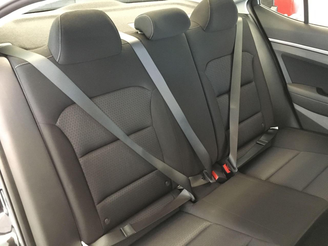 2017 Hyundai Elantra GL+ApplePlay+Camera+Blind Spot+CLEAN CARFAX Photo73