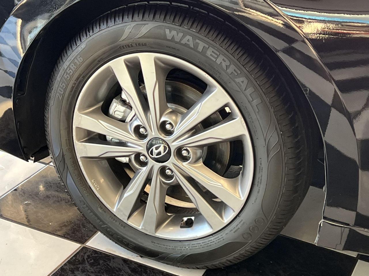 2017 Hyundai Elantra GL+ApplePlay+Camera+Blind Spot+CLEAN CARFAX Photo99