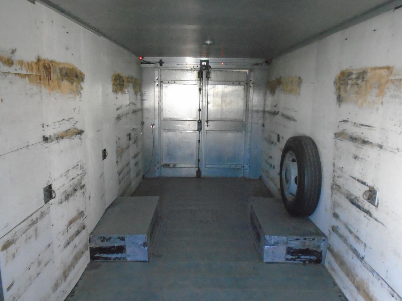 2006 Chevrolet C4500 BOX TRUCK TAIL GATE - Photo #32