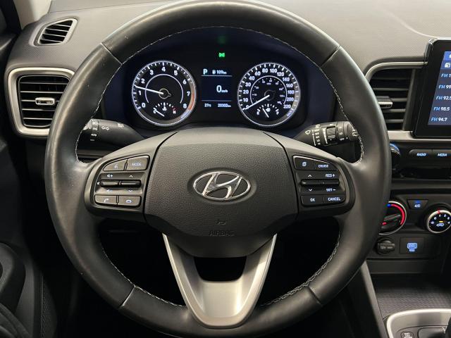 2020 Hyundai Venue Preferred+Apply Play+Heated Steering+CLEAN CARFAX Photo9