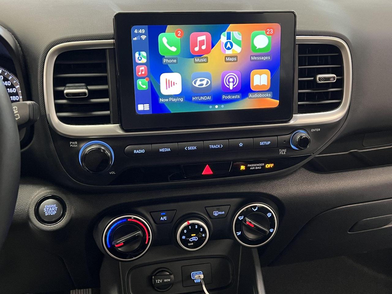 2020 Hyundai Venue Preferred+Apply Play+Heated Steering+CLEAN CARFAX - Photo #10