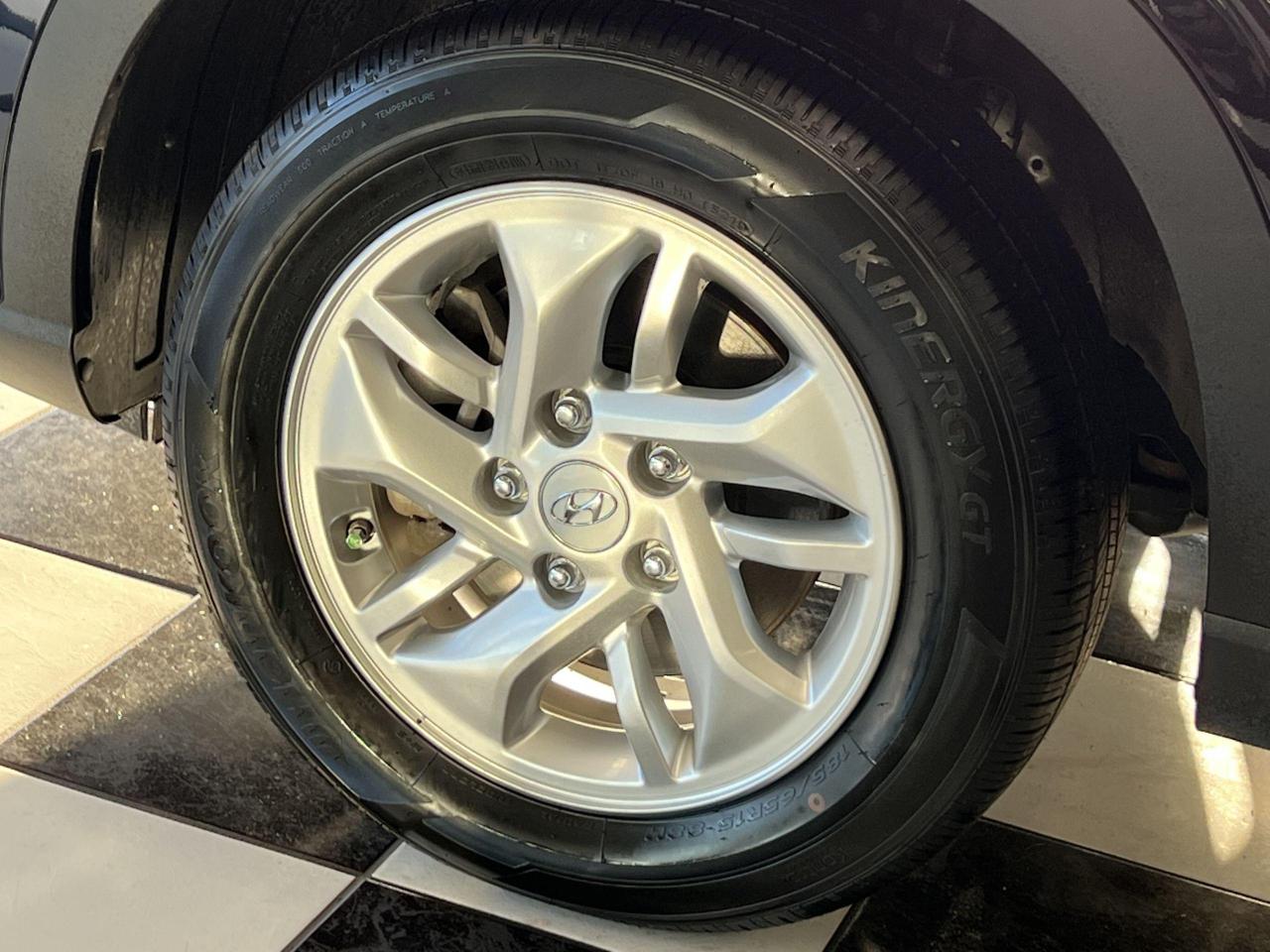 2020 Hyundai Venue Preferred+Apply Play+Heated Steering+CLEAN CARFAX - Photo #50