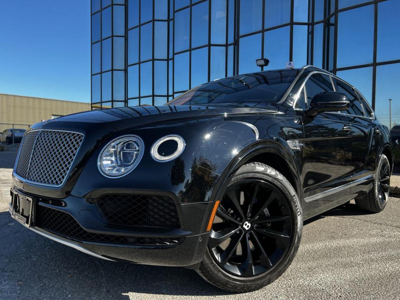 2020 Bentley Bentayga HYBRID|AWD|RED LEATHER INTERIOR|449 HP|PANORAMIC ROOF Photo2