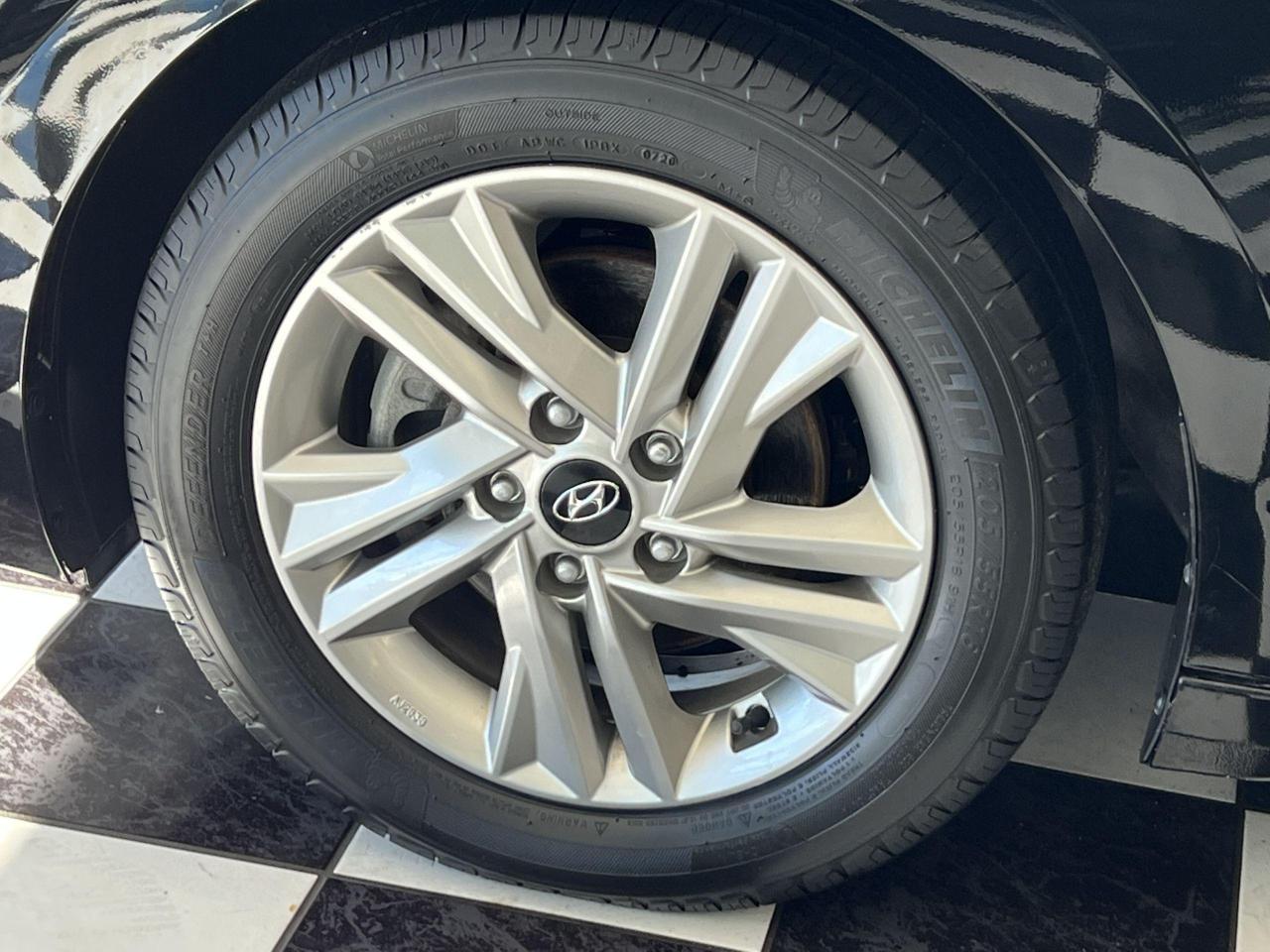 2020 Hyundai Elantra Preferred+ApplePlay+Blind Spot+Camera+CLEAN CARFAX Photo55
