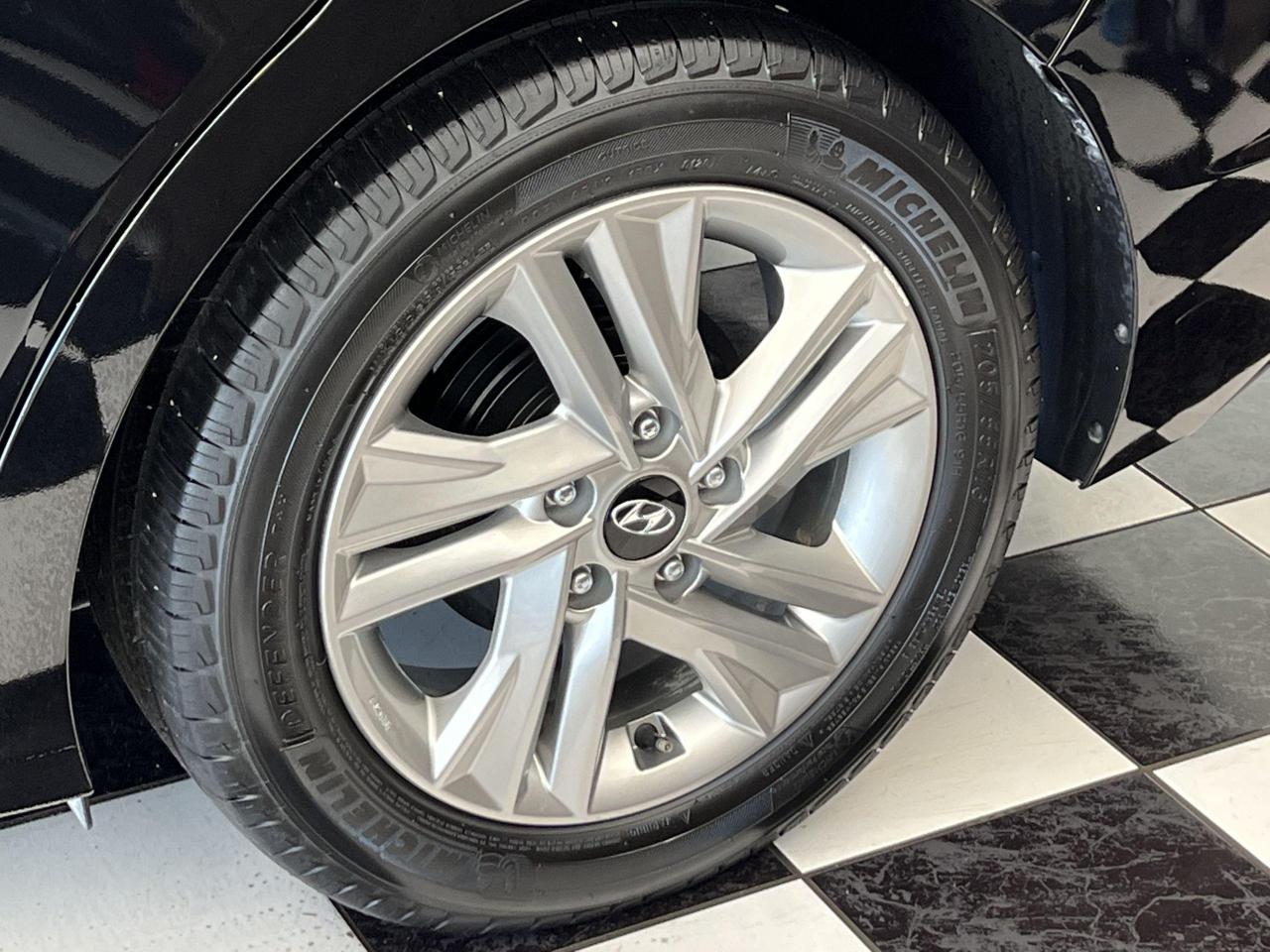 2020 Hyundai Elantra Preferred+ApplePlay+Blind Spot+Camera+CLEAN CARFAX - Photo #56