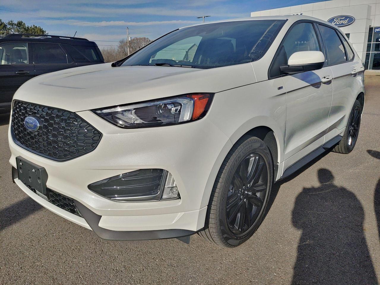 2022 Ford Edge ST Line Photo5