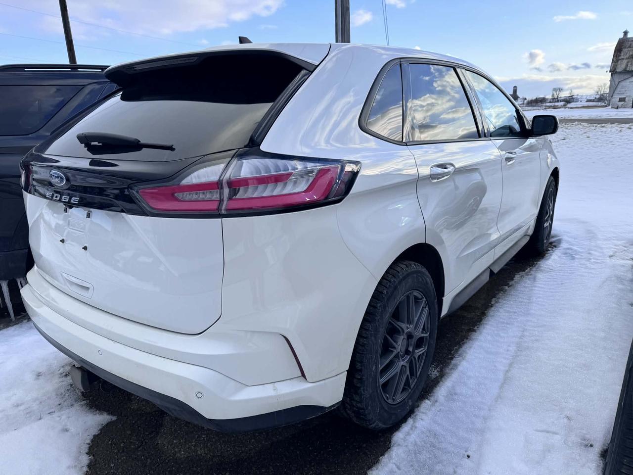2022 Ford Edge ST Line Photo3