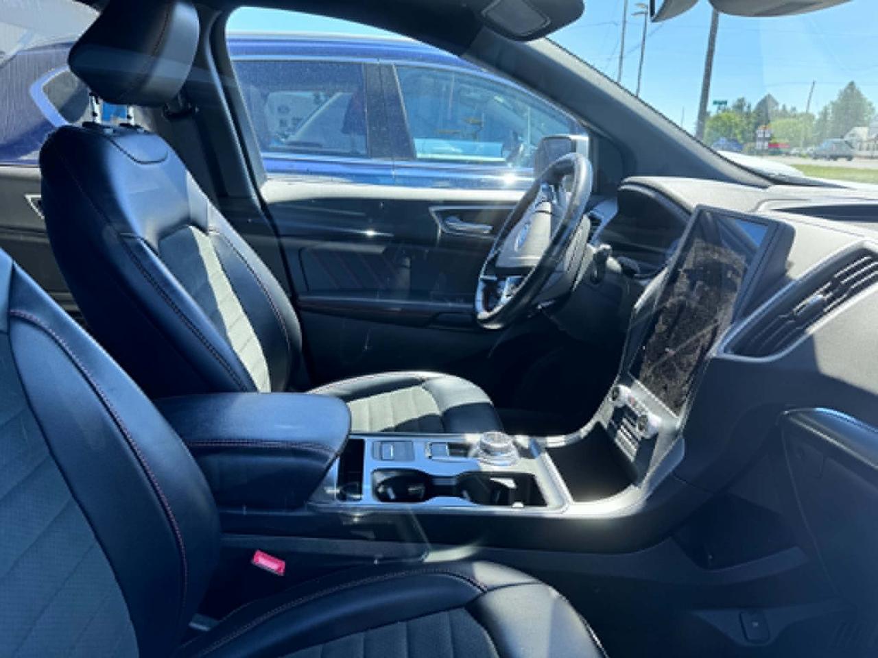 2022 Ford Edge ST Line Photo