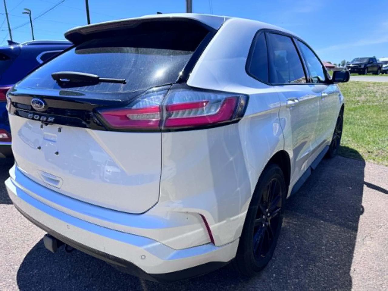 2022 Ford Edge ST Line Photo3