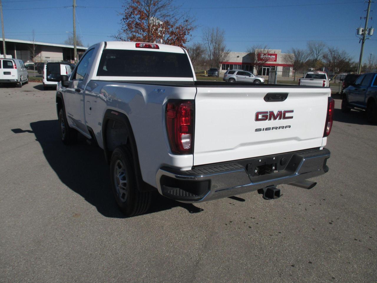 2022 GMC Sierra 2500 4WD Reg Cab 142" Pro. HD LONG BOX - Photo #6