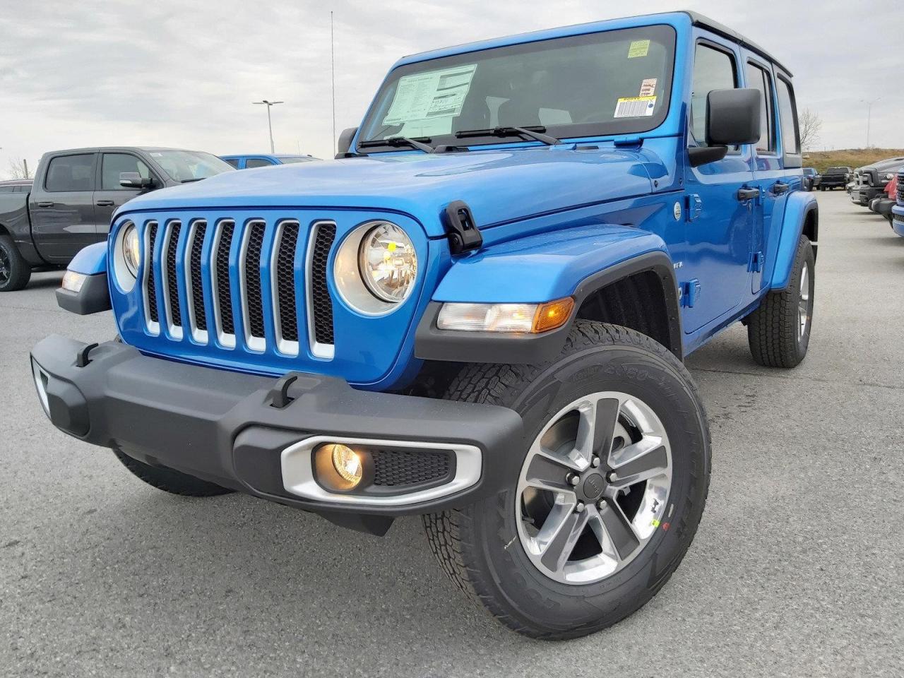 2023 Jeep Wrangler Sahara Photo2