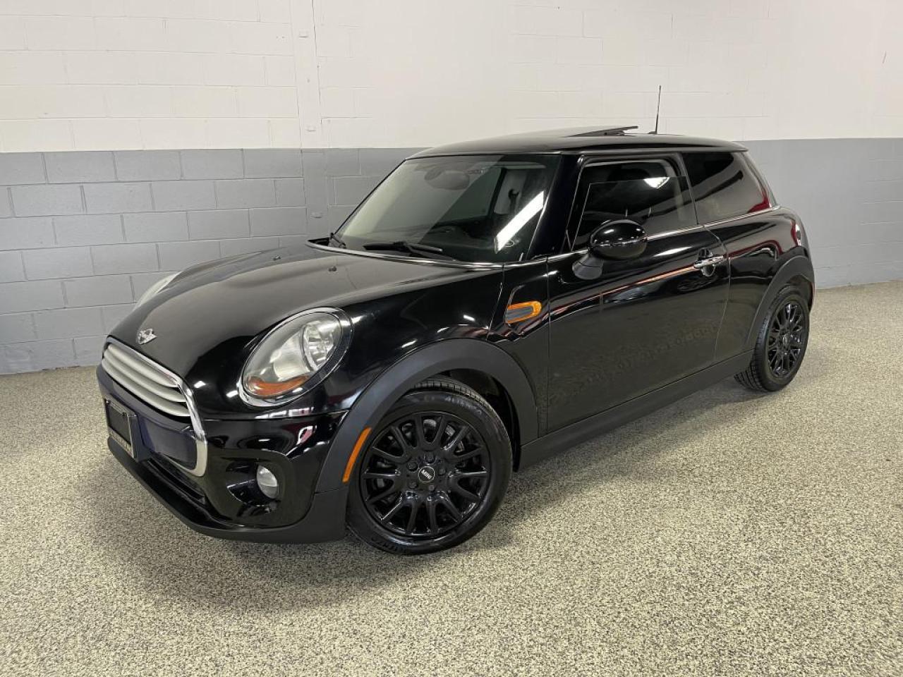 Used 2014 MINI Cooper Hardtop *CLEAN CARFAX*6 SPEED MANUAL*SPORT SEATS for sale in North York, ON