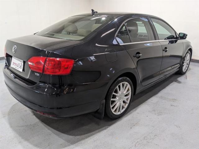 2014 Volkswagen Jetta Highline 2.0 TDI 6sp DSG at Tip