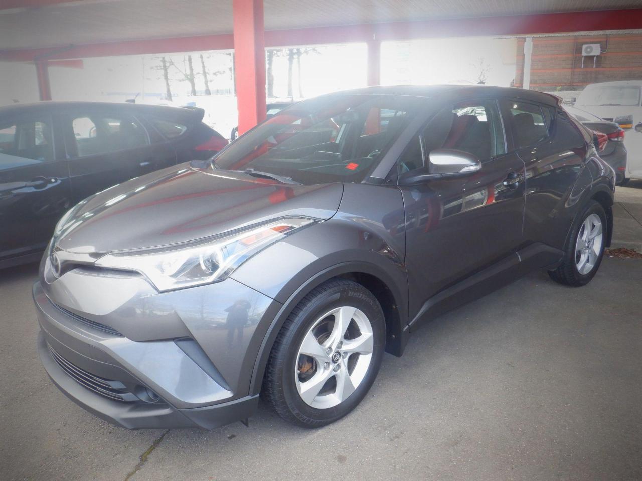 2018 Toyota C-HR XLE - Photo #1