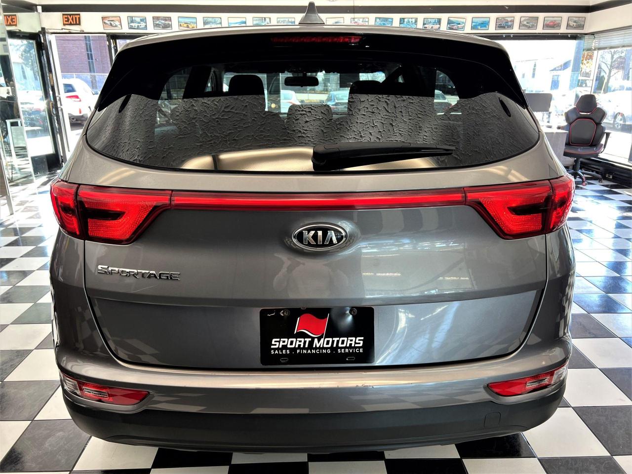 2017 Kia Sportage LX+Camera+Heated Seats+A/C+CLEAN CARFAX Photo3
