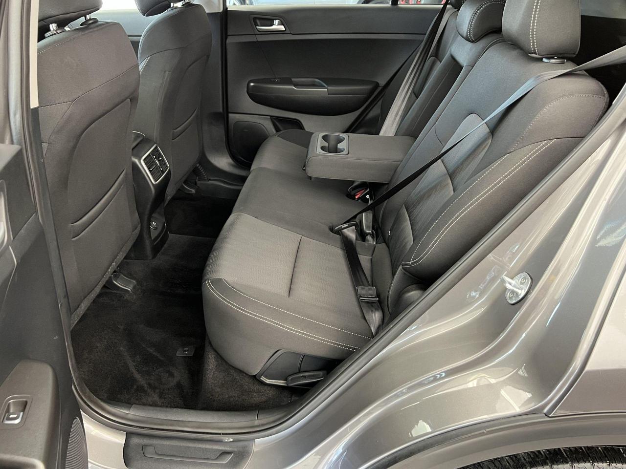 2017 Kia Sportage LX+Camera+Heated Seats+A/C+CLEAN CARFAX Photo24