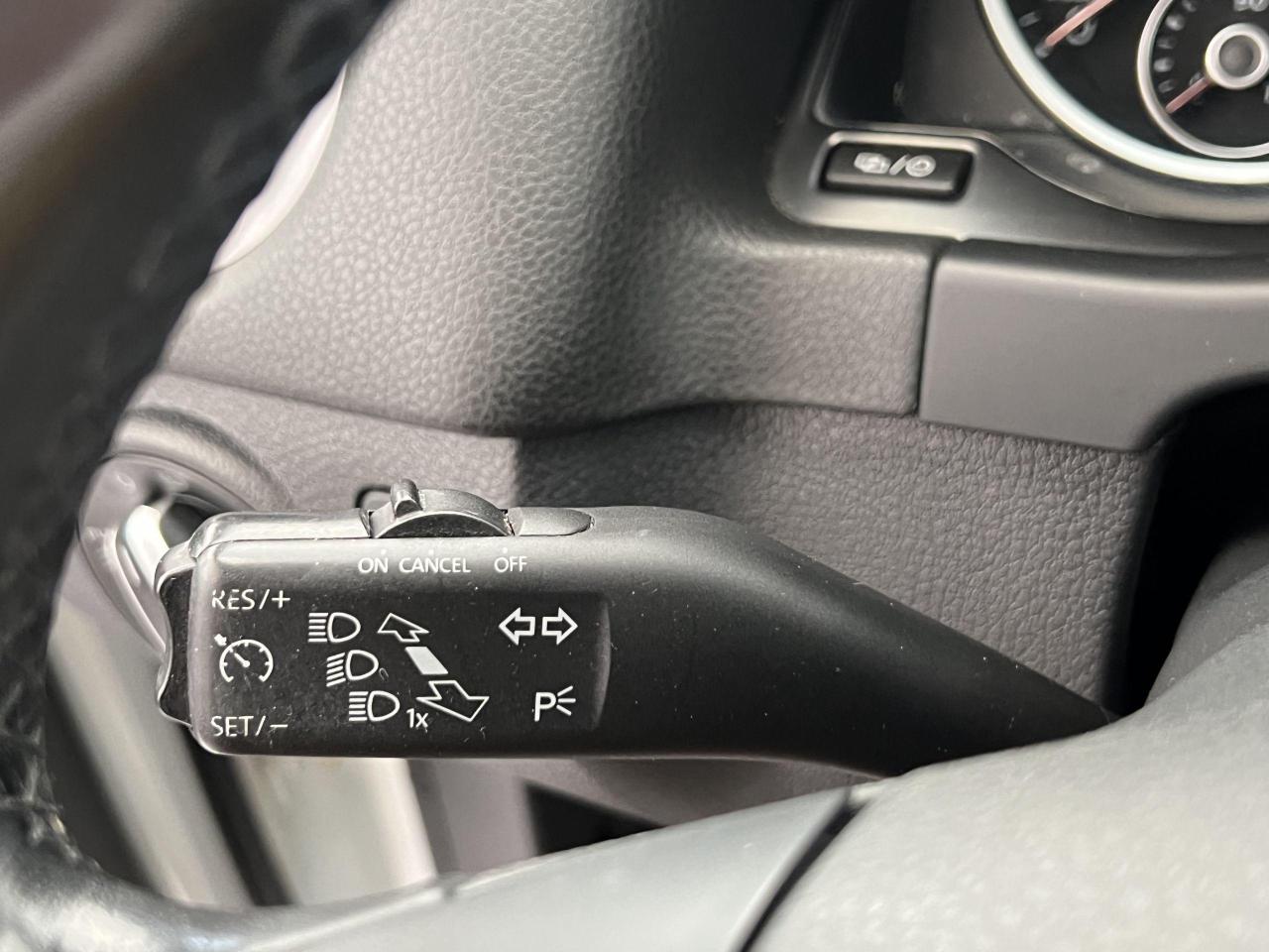 2015 Volkswagen Tiguan Comfortline 4Motion AWD+Camera+Roof+CLEAN CARFAX - Photo #45