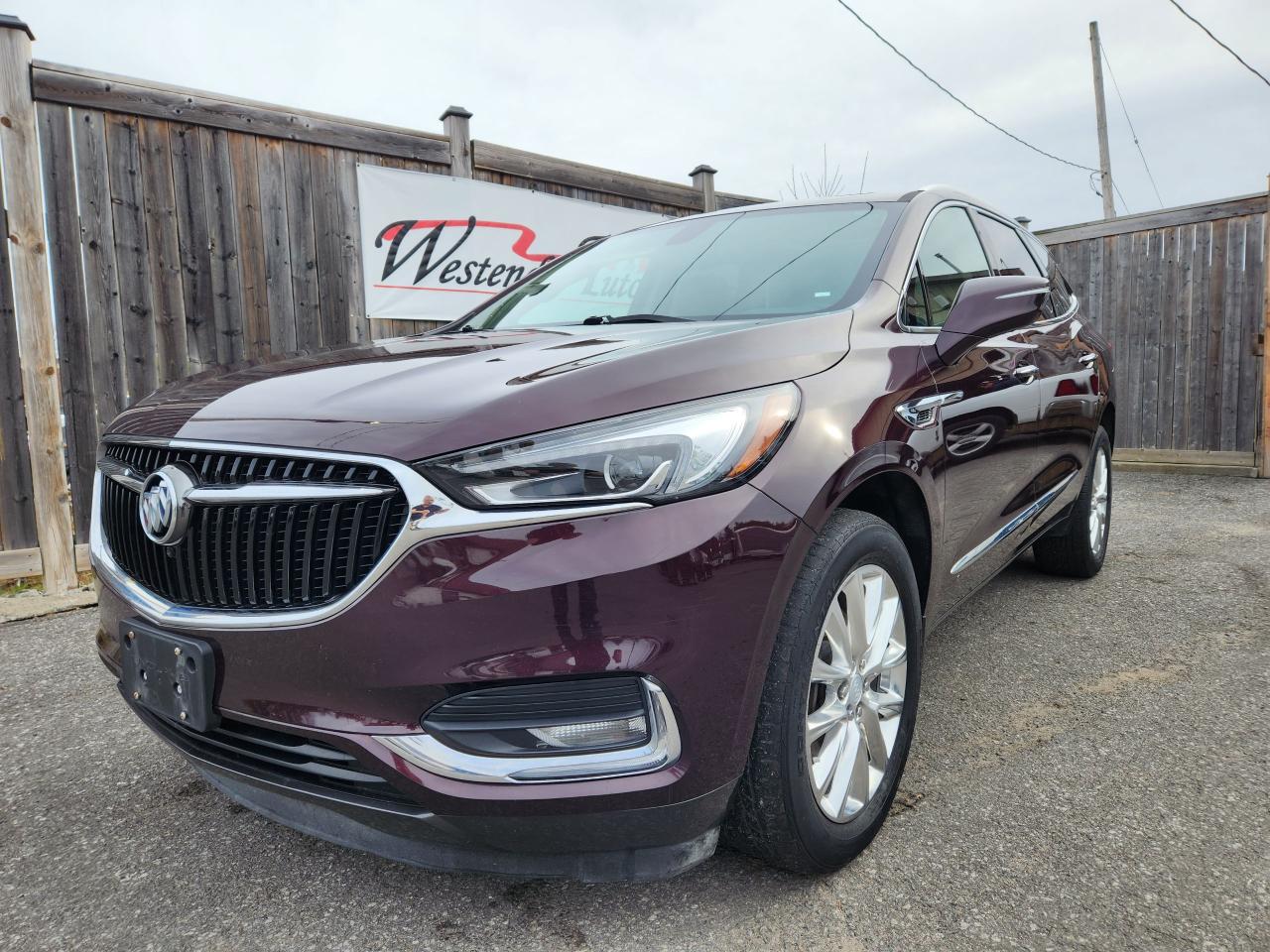 Used 2018 Buick Enclave Essence , 7 Passenger , Leather , Sunroof for sale in Stittsville, ON