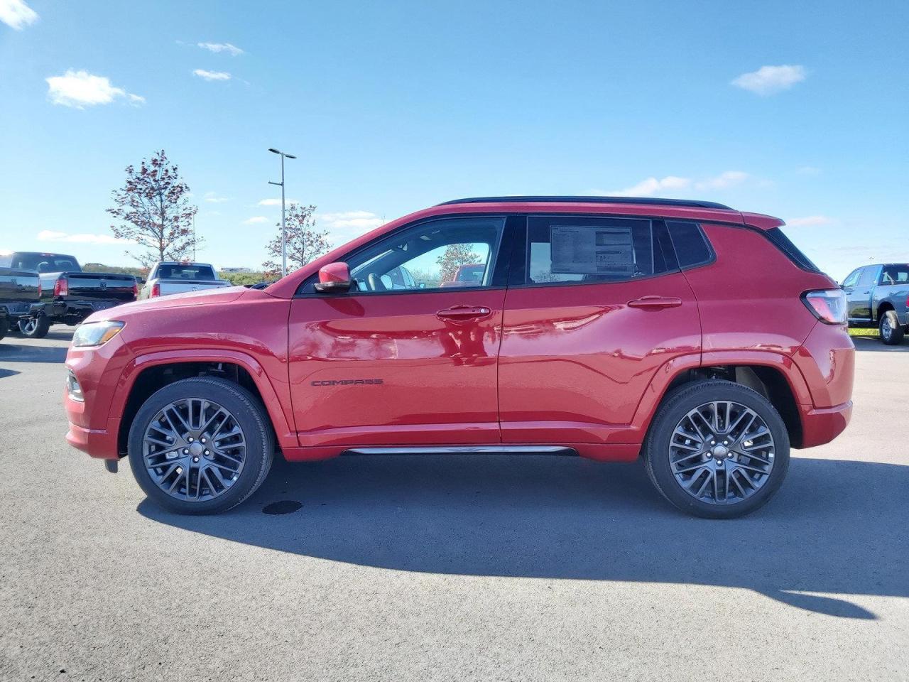 2022 Jeep Compass LIMITED Photo3