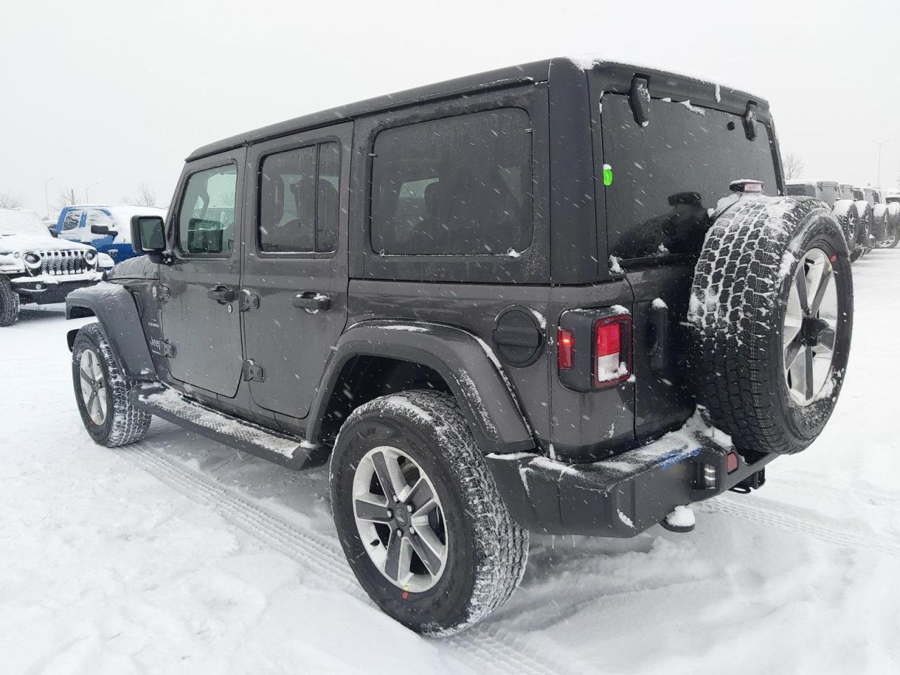 2023 Jeep Wrangler Sahara Photo4