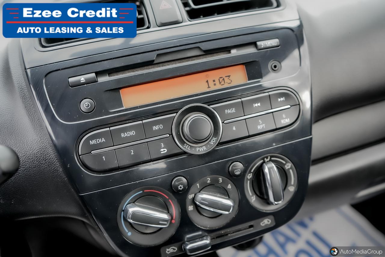 2017 Mitsubishi Mirage ES Photo