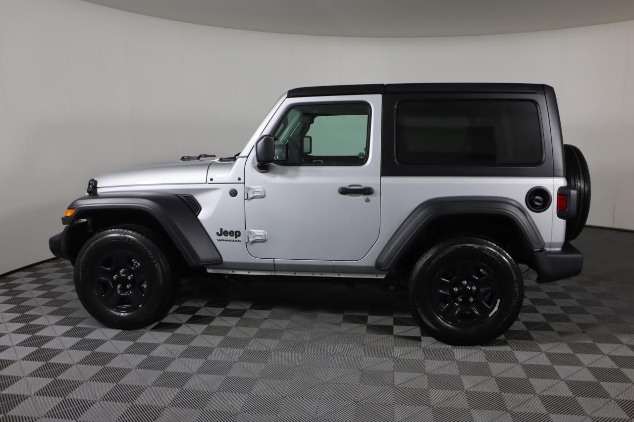 2023 Jeep Wrangler SPORT Photo3