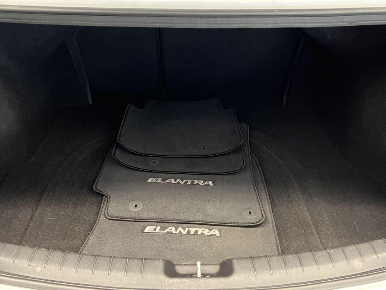 2017 Hyundai Elantra GL+ApplePlay+Camera+Blind Spot+CLEAN CARFAX - Photo #25